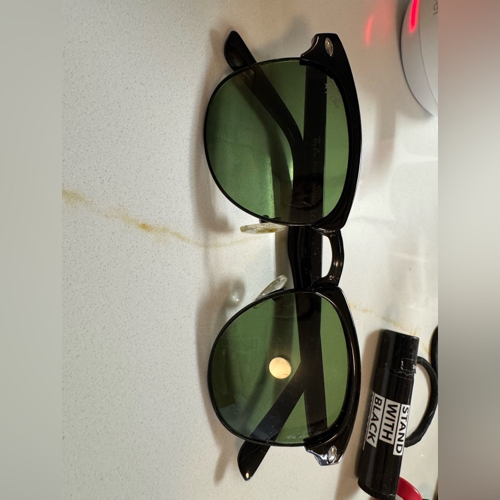 Fake rayban sunglasses